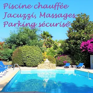 3* Hotel Les Jardins De